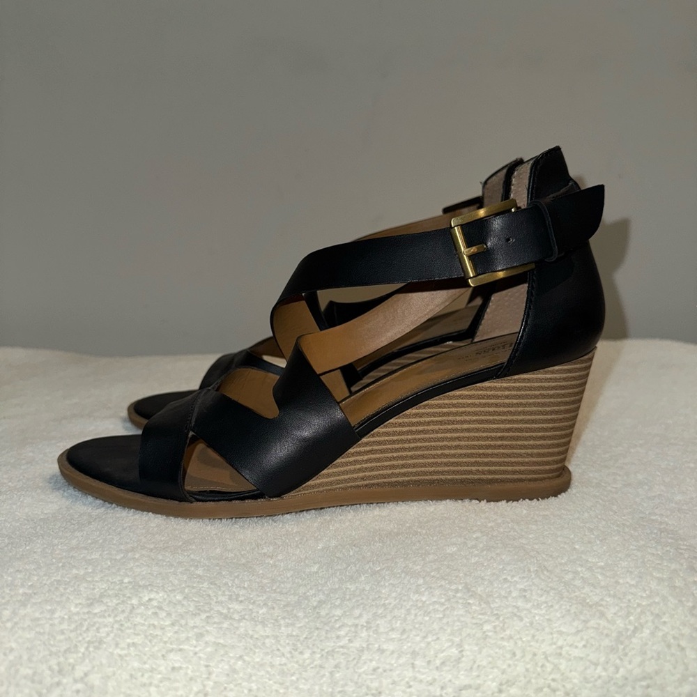 G.H. Bass & Co. Renae Black Wedge Sandals. Size 9.5